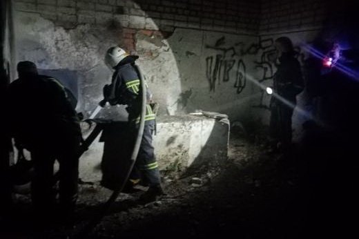На Харьковщине ликвидировали пожар в подвале нежилого помещения