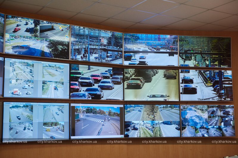 Харьковчанам показали процесс работы видеокамер на улицах города (фото)