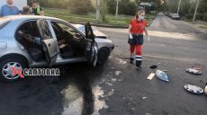 Автомобиль скорой помощи попал в ДТП в Харькове (фото)