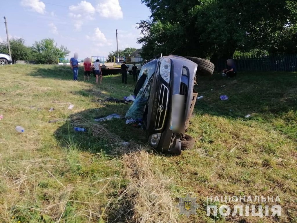 По вине пьяного водителя погиб пассажир на Харьковщине (фото)