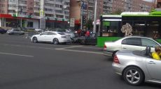 В Харькове авария в начале пр. Гагарина