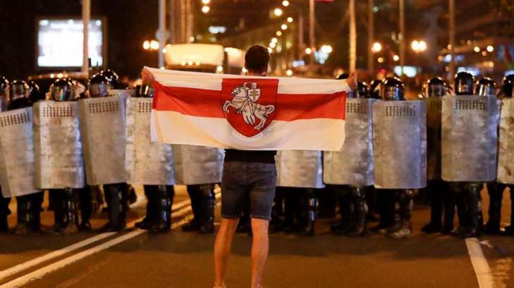 В Светлогорске полиция Беларуси сложила щиты перед протестующими