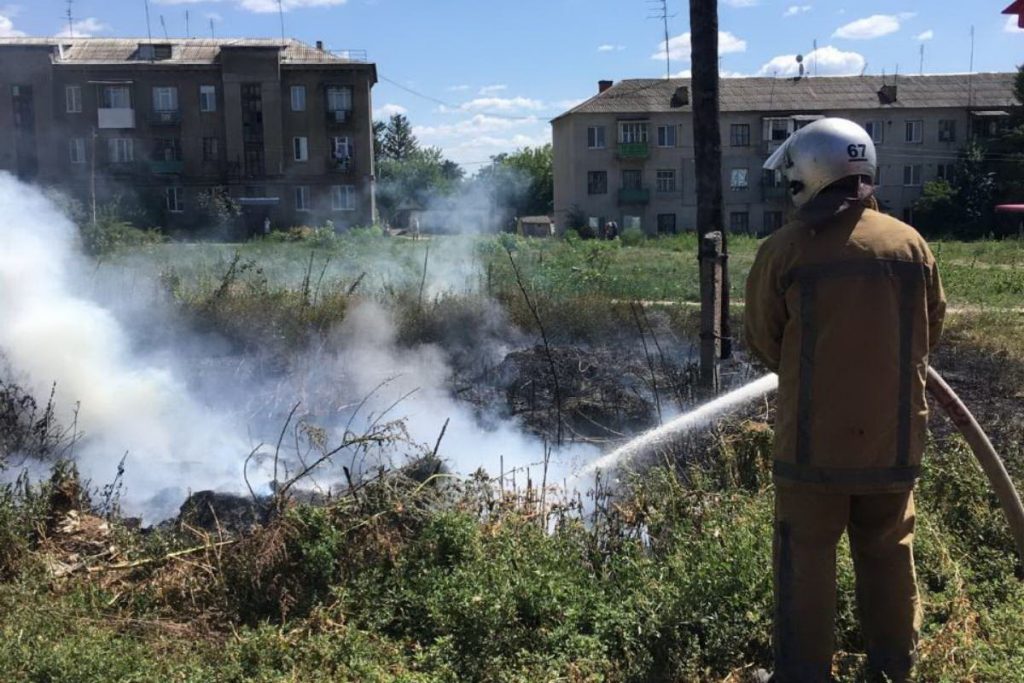 На Харьковщине спасатели ликвидировали 33 пожара в природных экосистемах (фото)