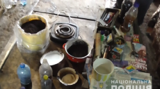На Харківщині припинили діяльність наркопритону (фото)