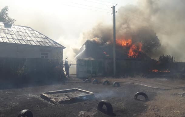 «Згоріло 22 будинки»: людей просять допомогти залишилися без житла і речей