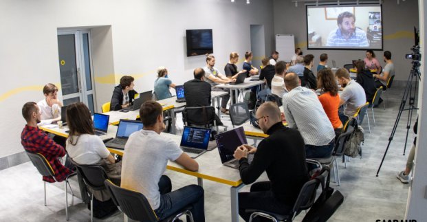 Харьковский стартап-центр «Startup Kharkiv» запустил интенсивную учебную программу «ReBOOTcamp»