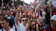 Студенты присоединились к массовым протестам против Лукашенко