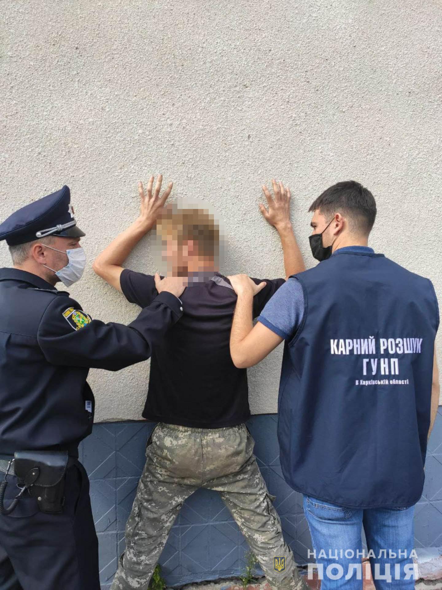 У Харкові чоловік пограбував квартиру через вікно (фото)
