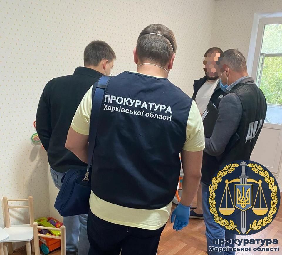 Харківського поліцейського підозрюють у вимаганні хабаря (фото)