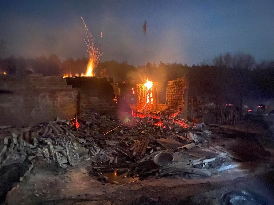 Погорільці з Дворічанського району розповіли, як вони рятувалися від вогню (фоторепортаж)