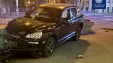 Полиция прокомментировала ночное ДТП на площади Свободы (фото)