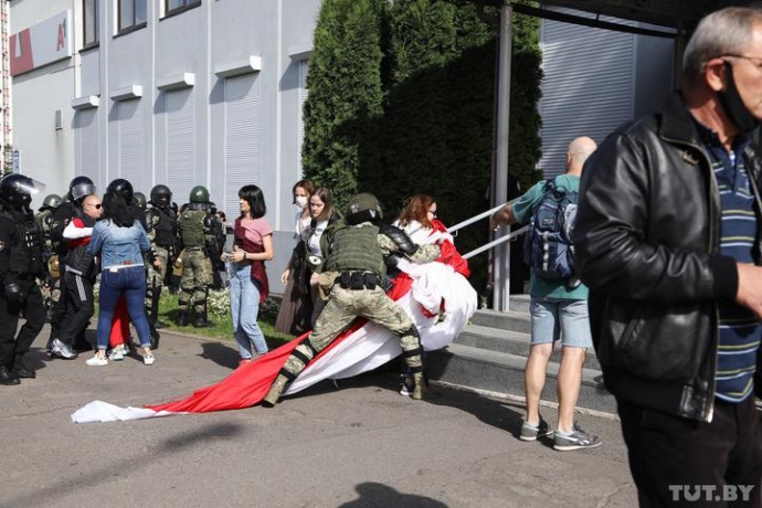В Беларуси новые массовые акции протеста и массовые аресты (видео)