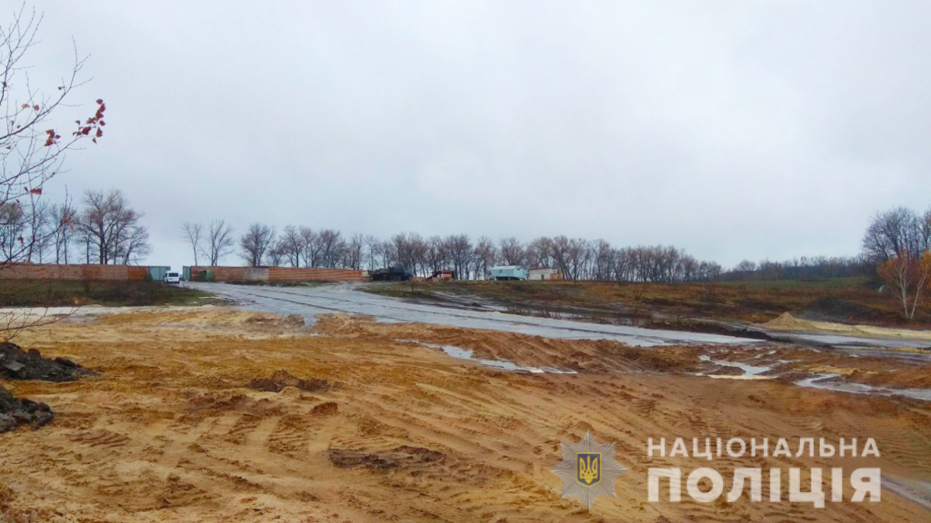 До суду скерували обвинувальний акт за фактом видобутку піску у Вовчанському районі