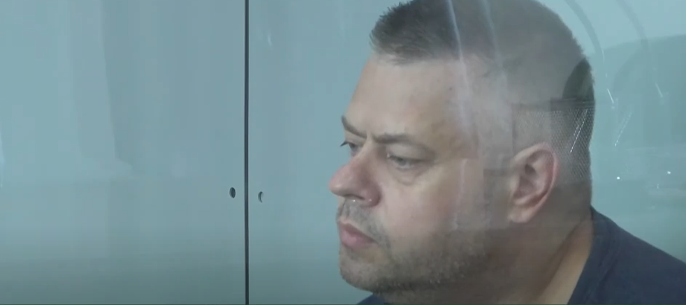 Підозрюваного у нападі на жінку в центрі Харкова відправили до СІЗО (відео)