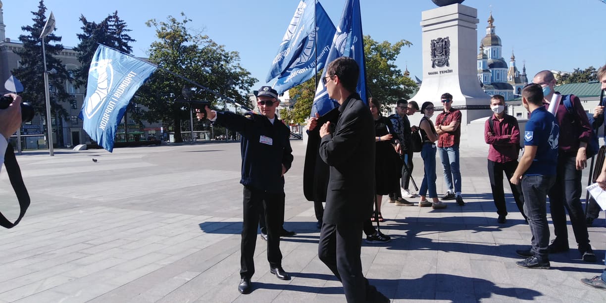 Активісти в центрі Харкова виступають проти ЛГБТ-прайду