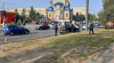 Подробиці ДТП на вулиці Валентинівській: два пасажири у лікарні (фото)