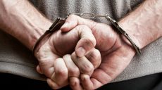 В Харьковской области избили и ограбили пенсионерку: преступников задержали спустя почти два месяца