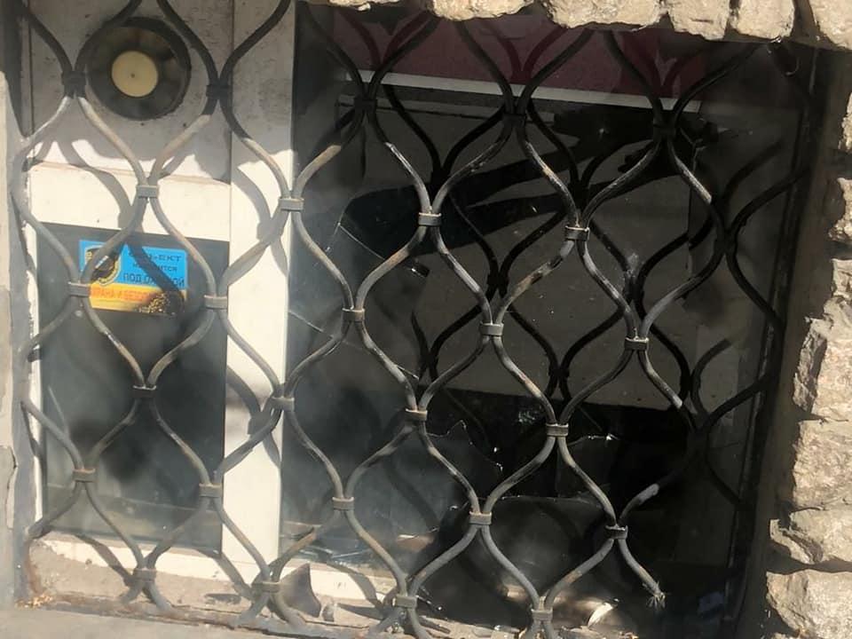 В «ХарьковПрайде» рассказали о трех нападениях на офис ЛГБТ-сообщества (фото)