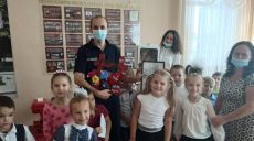 Дети поздравили спасателей Харькова с профессиональным праздником