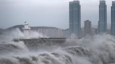 В Японії хазяйнує найбільший за пів сторіччя тайфун (фото)