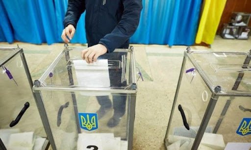 Выборы: в Харькове не хватает стационарных ящиков для голосования
