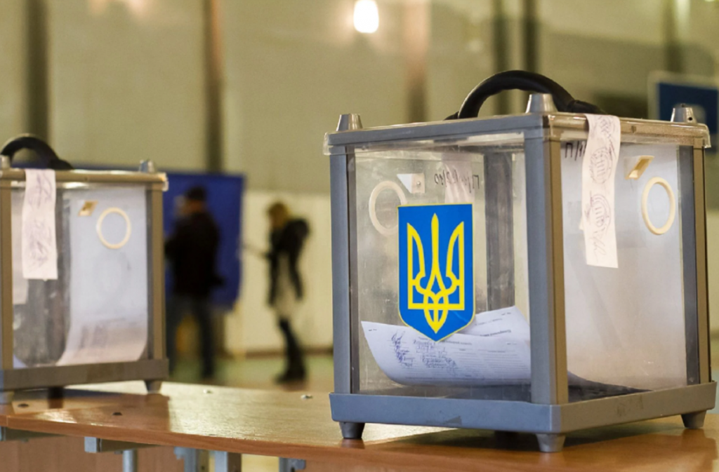 ТВК завершили прийом документів на місцеві вибори: хто балотується від Харкова (відео)