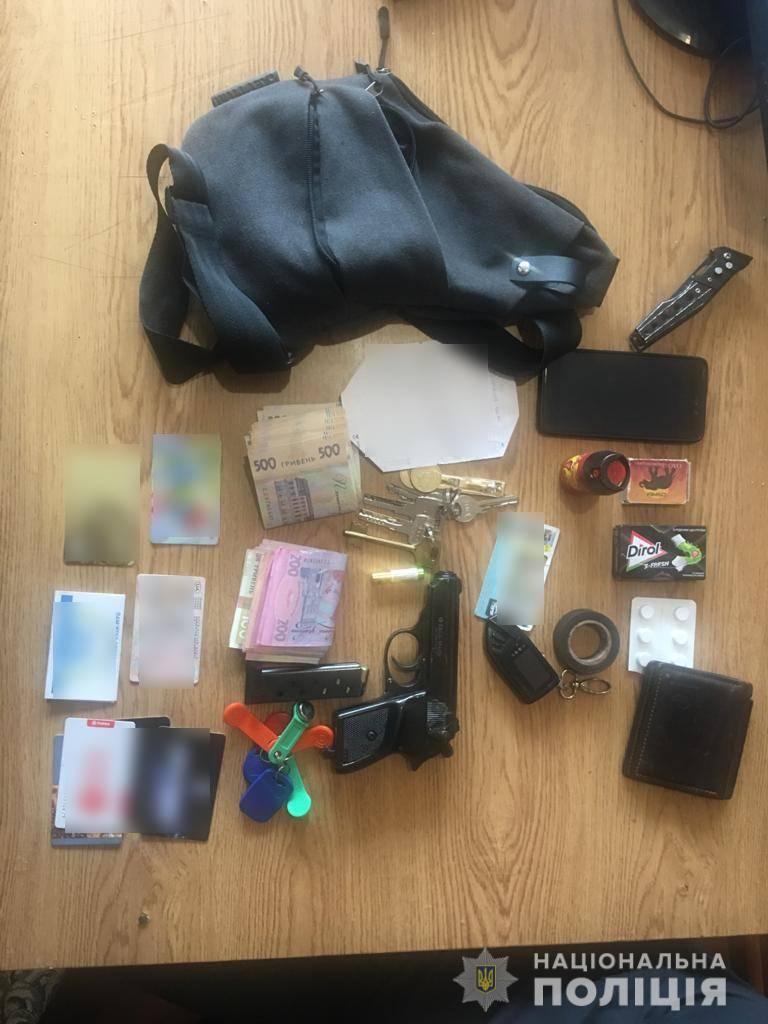 Полицейские задержали 36-летнего вора в Безлюдовке (фото)