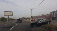 Двое мужчин пострадали в аварии в Харькове