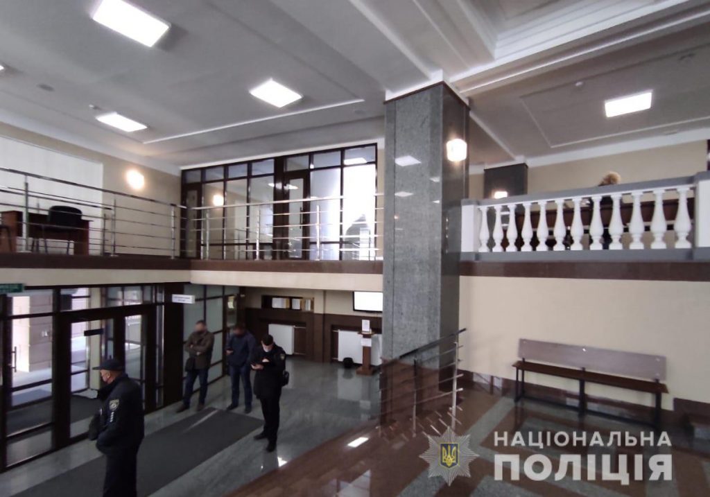 Информация о минировании университета и суда в Харькове оказалась ложной