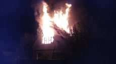 Под Харьковом горел двухэтажный частный дом (фото)