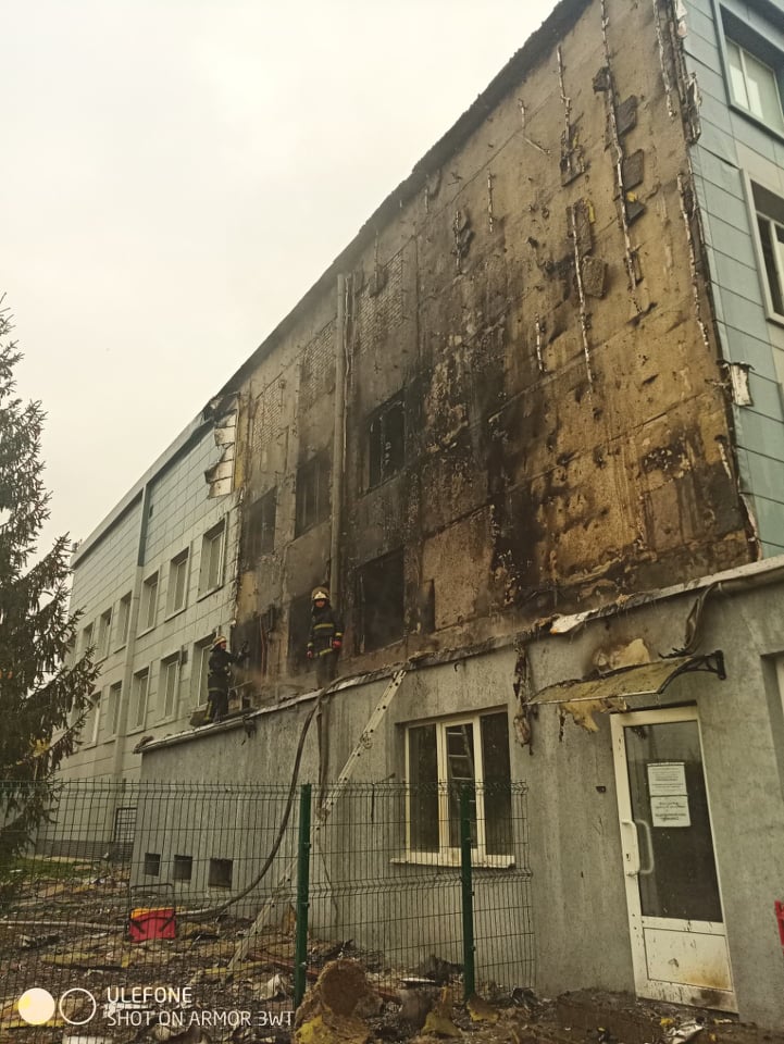 Здание мясокомбината горело в Харькове (видео)