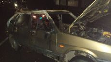 Ночью на Харьковщине сгорел автомобиль (фото)