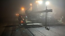 На Харьковщине круглосуточно ремонтируют стратегическую трассу на Донецк (фото)