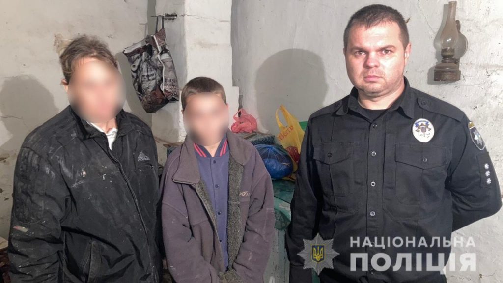 На Харківщині поліцейські розшукали 12-річного хлопчика (фото)