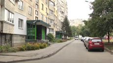 Відбирав у харків’янок гроші та телефони: ймовірного нападника затримали (відео)