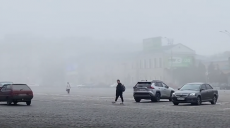Яких правил мають дотримуватися харківські водії під час туману (відео)