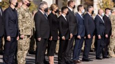 Президентская чета почтила память погибших в результате катастрофы Ан-26