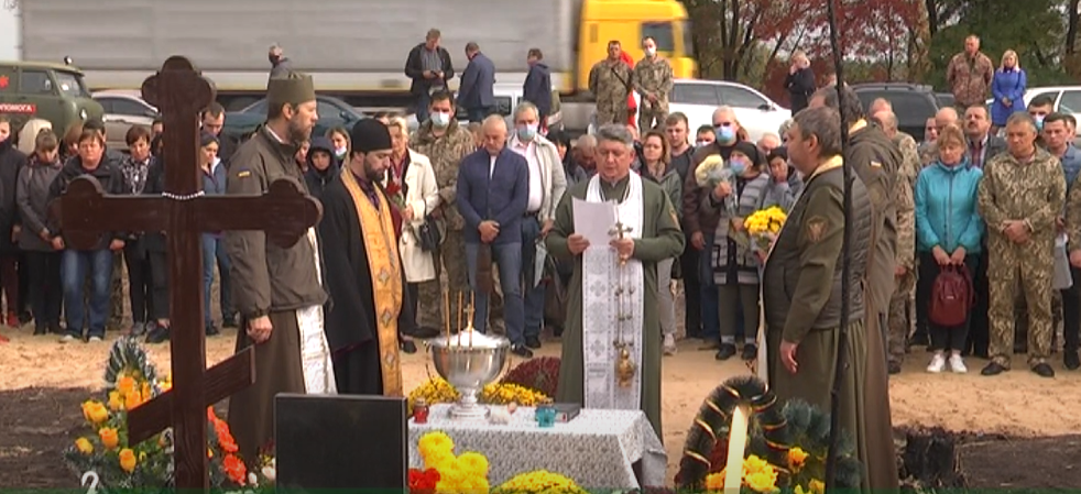 Авіатроща під Чугуєвом: на місці трагедії відслужили панахиду (відео)