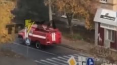 В Харькове горит электроподстанция возле колонии (видео)