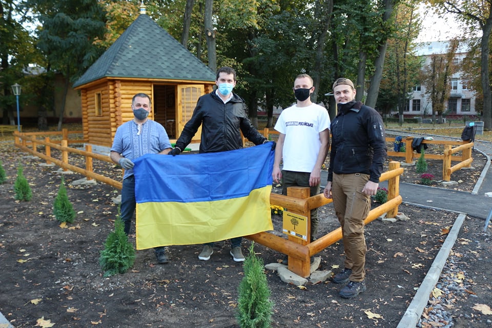 У Харкові посадили алею до Дня захисника України (фото)