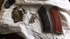 Во время обыска домовладения харьковчанина полицейские изъяли боеприпасы (фото)