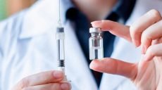 Біля 4 тисяч українців братимуть участь у тестуванні європейської вакцини від коронавірусу