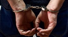 В Харькове задержали мужчину, который дважды нападал на людей в подъездах жилых домов (фото)