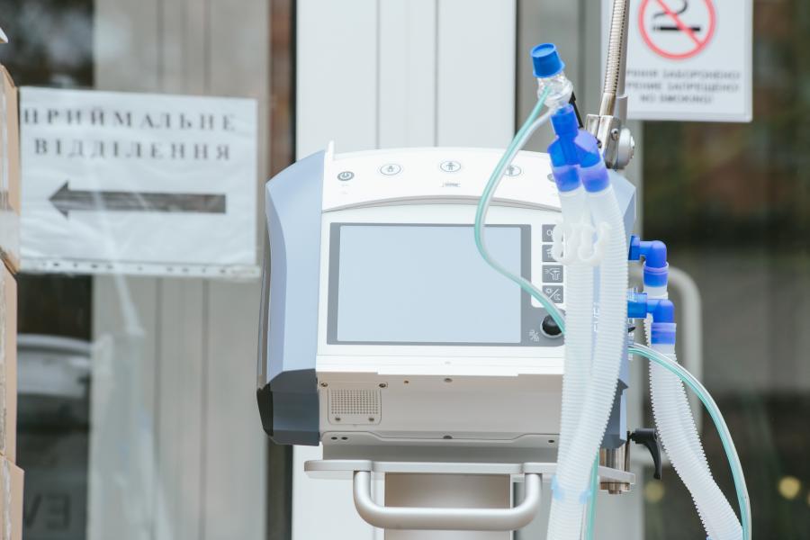 В харьковских больницах УЗ, которые отдали под COVID, недостаточно персонала и коек с подводом кислорода