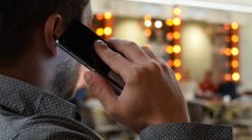 Звонил под видом «врача» и вымогал деньги на «лечение»: в Харькове поймали телефонного мошенника