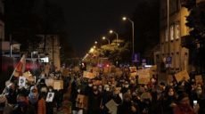 В Варшаве масштабный протест — поляки не согласны с запретом абортов (фото, видео)