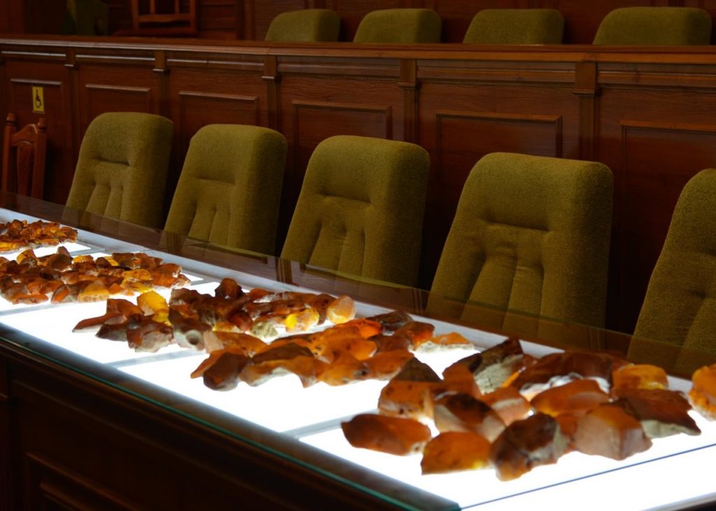 Первые аукционы по продаже янтаря-сырца были проведены в Украине