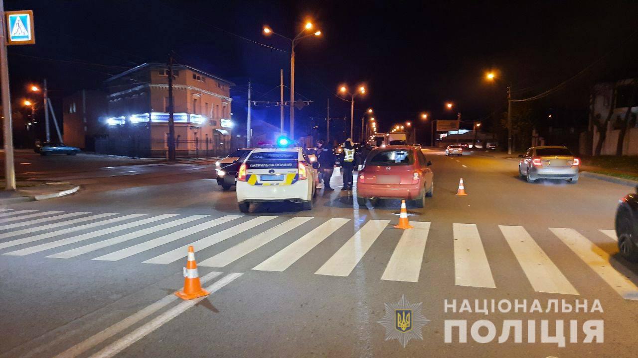У Харкові Nissan Micra збив 15-річну дівчину на пішохідному переході (фото)