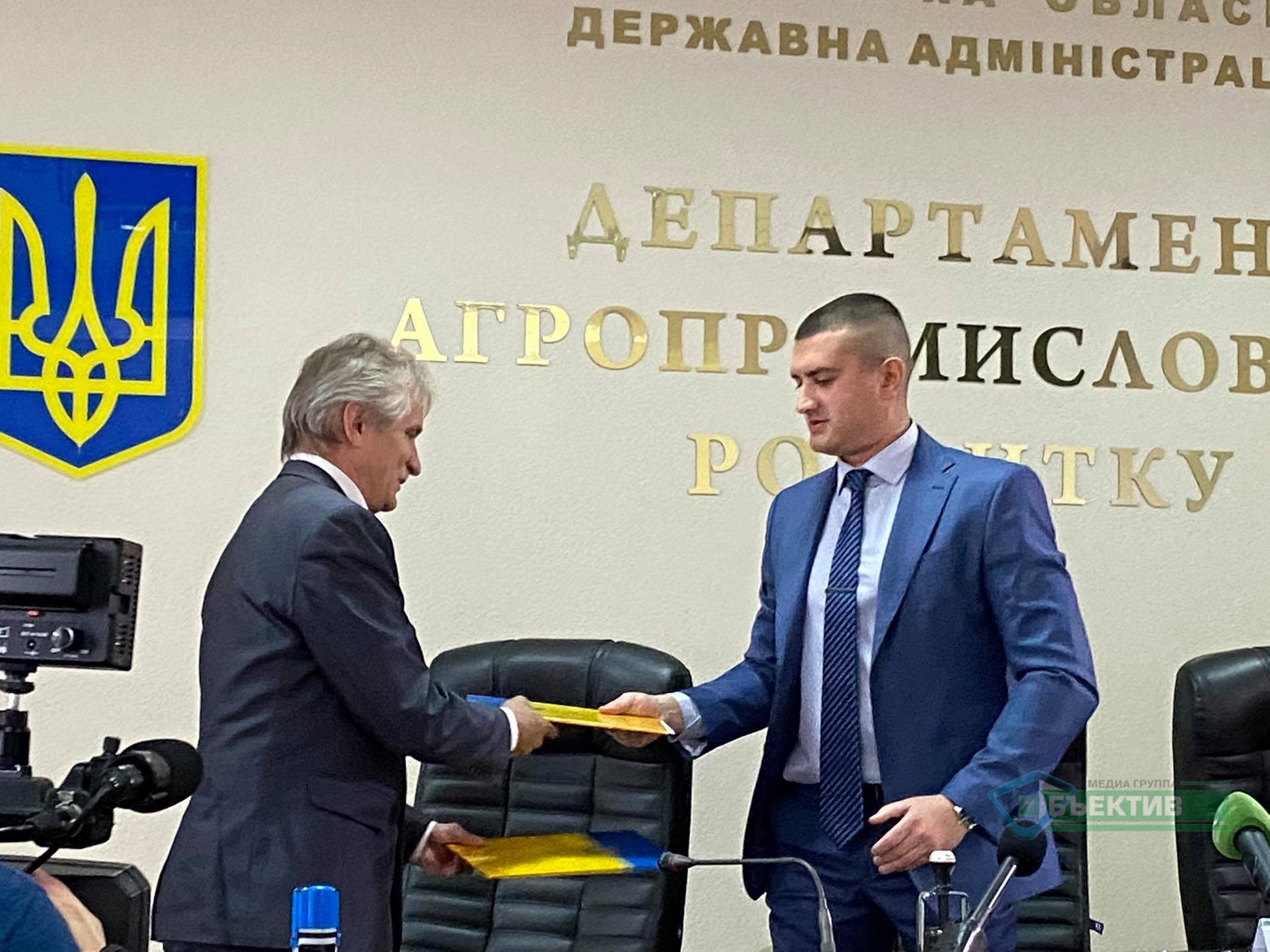 Сім ОТГ Харківщини отримали від держави 8,5 тисяч гектарів землі