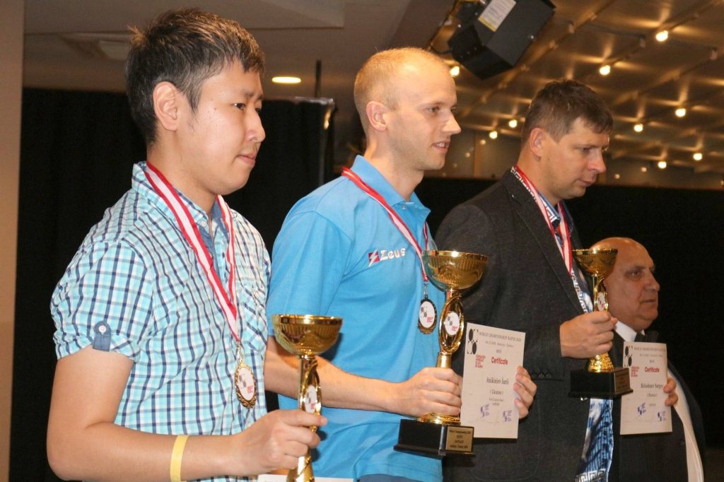 Юрий Аникеев — двукратный призер чемпионата мира по шашкам (фото)